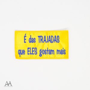 É das Trajadas…
