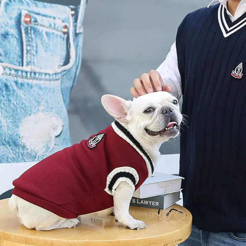 Colete Suéter Canino V-Neck – Estilo Preppy – Vestuário de Inverno para Cães e Gatos - Image 6